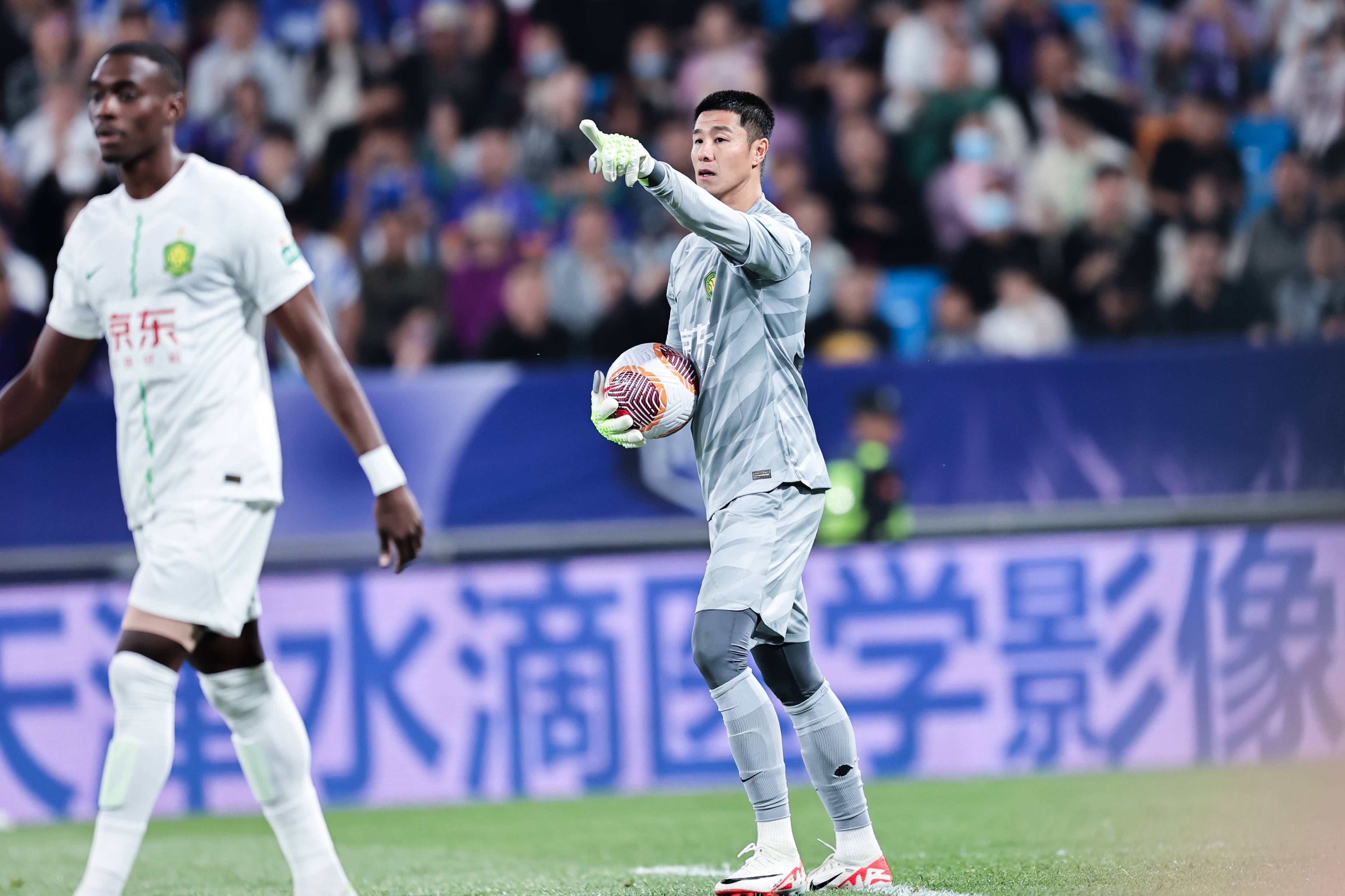 媒体人:侯森在互射点球时的能力太让人放心 英博&西海岸虽败犹荣