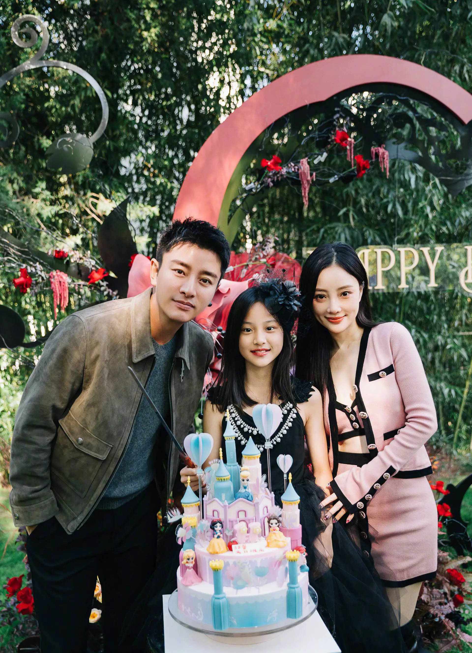 娱乐圈星二代护母太感人:甜馨力挺李小璐谢振轩内涵王菲只为保护张柏芝!