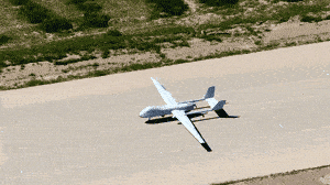 兵器工业集团首次实装演示激光武器与异构蜂群作战!陆域无人与反无体系实战对抗震撼亮相