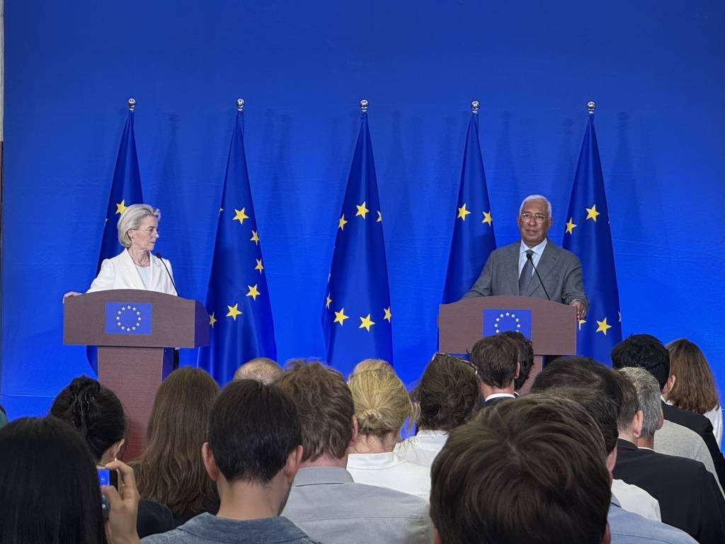 欧洲理事会主席、欧盟委员会主席:今天会晤虽短暂,却意义非凡
