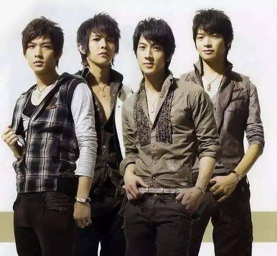 考古|汪东城自曝曾“被小三”,向对方求婚却遭拒绝,曾是顶流的他情路太坎坷!