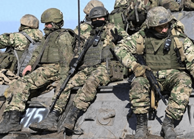 美西方失算了?俄军攻入红军城后,乌克兰态度突然转变,泽连斯基与普京面谈的时间定了?