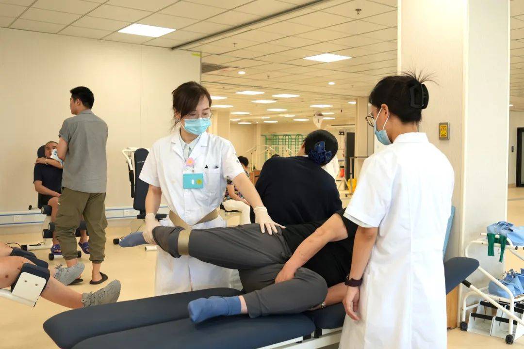 杭州32岁小伙每天打篮球到深夜,一查“韧带撕裂”!近期多人中招