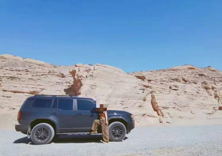 4人在青海无人区失联超30小时,亲历者讲述惊险获救经历:两车陷沙坑后弃车徒步40公里,用口红写下求救信息,当时已基本断水