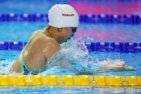 游泳世锦赛:唐钱婷夺得女子百米蛙泳第三名 铜牌同样宝贵