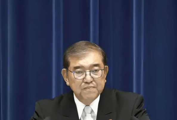 冯德莱恩访华后,捷克总统突然现身日本,叫嚣台湾有事,欧洲也躲不过