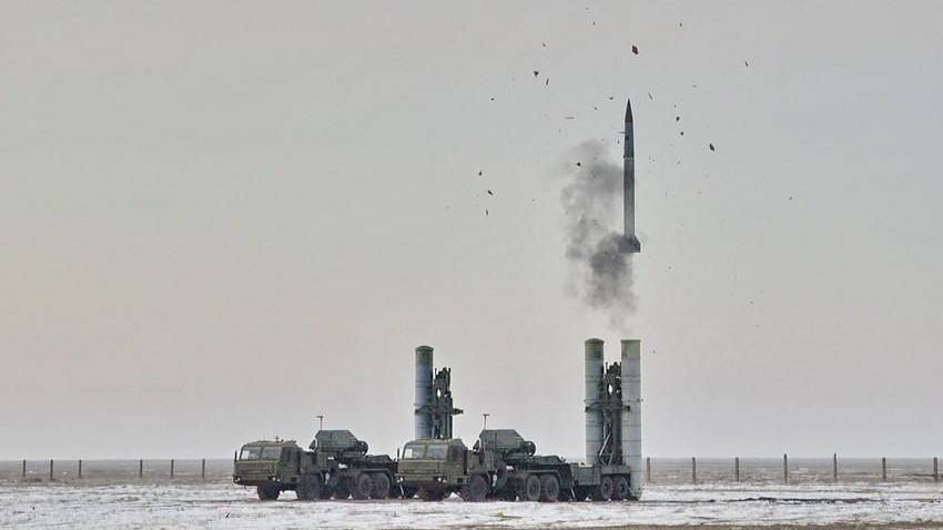 不要红旗-9BE?伊朗成功完成S-400实弹演练,计划在400公里外锁定F-35I?