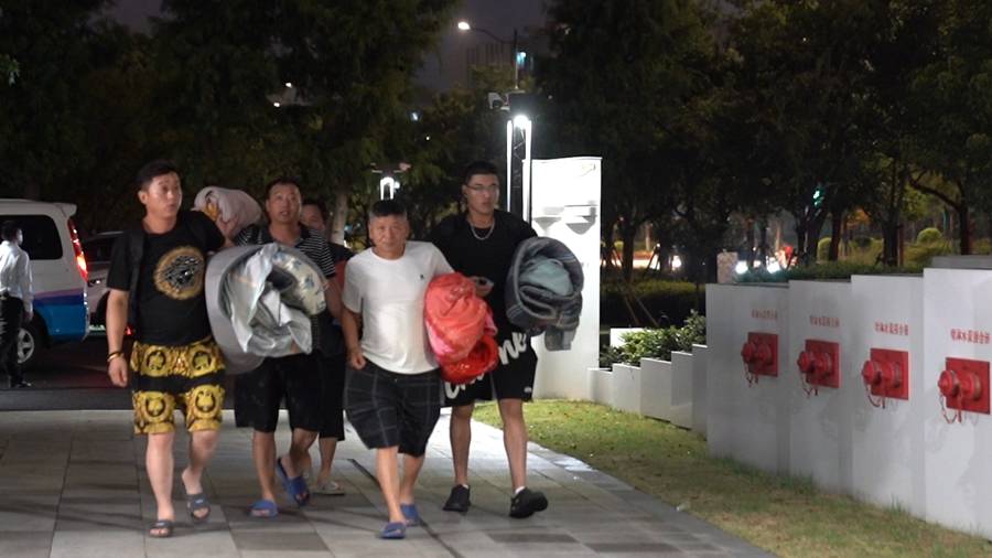 “竹节草”将登陆!风雨中,临港为工人兄弟筑起温暖的家