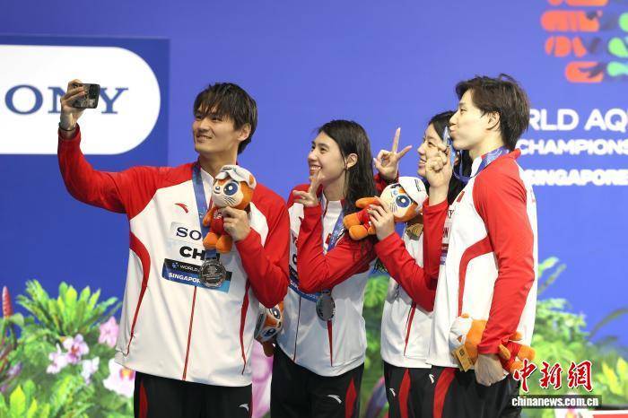 世锦赛:中国泳军再获两银一铜 潘展乐百米自由泳爆冷出局