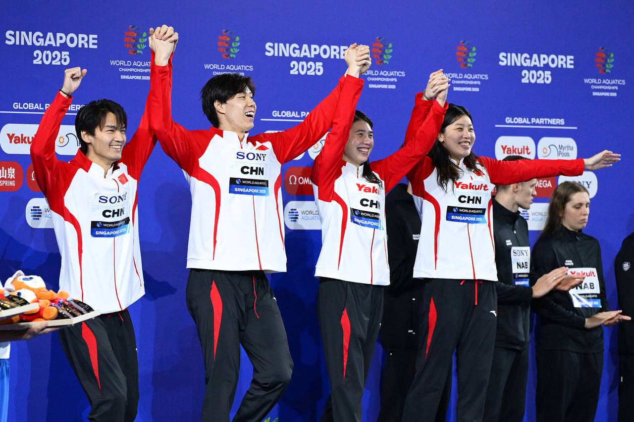 世锦赛男女4x100米混合泳接力中国队摘银,决赛前徐嘉余一度泪奔称“很煎熬”