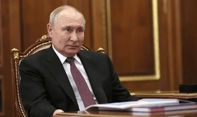 普京收到坏消息,车臣领导人卡德罗夫突然溺水,其17岁小儿子大概率成为接班人?美西方罕见失声