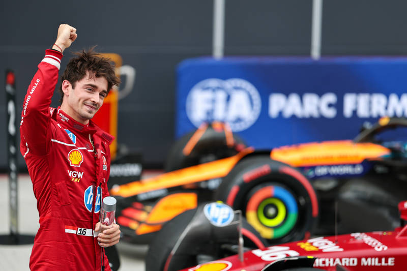 勒克莱尔被“幻影进站”欺骗痛失领奖台,迈凯伦车队成为F1上半赛季大赢家