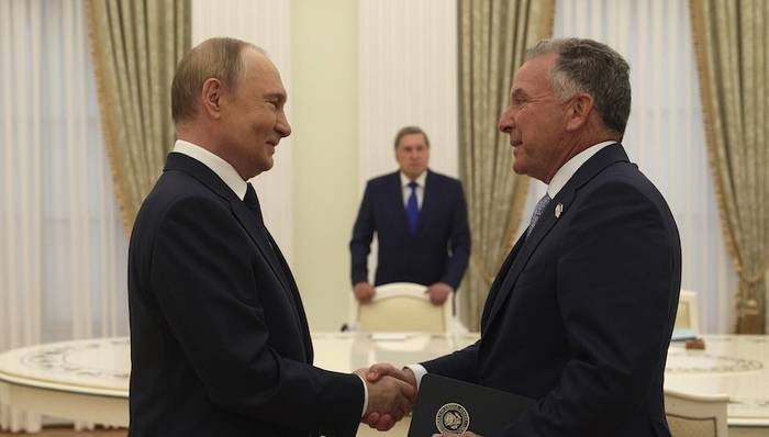 普京与美特使聊了3小时之后,特朗普决定用50%的关税惩罚印度