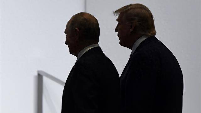 梅德韦杰夫警告北约,俄将取消核武器的自我限制