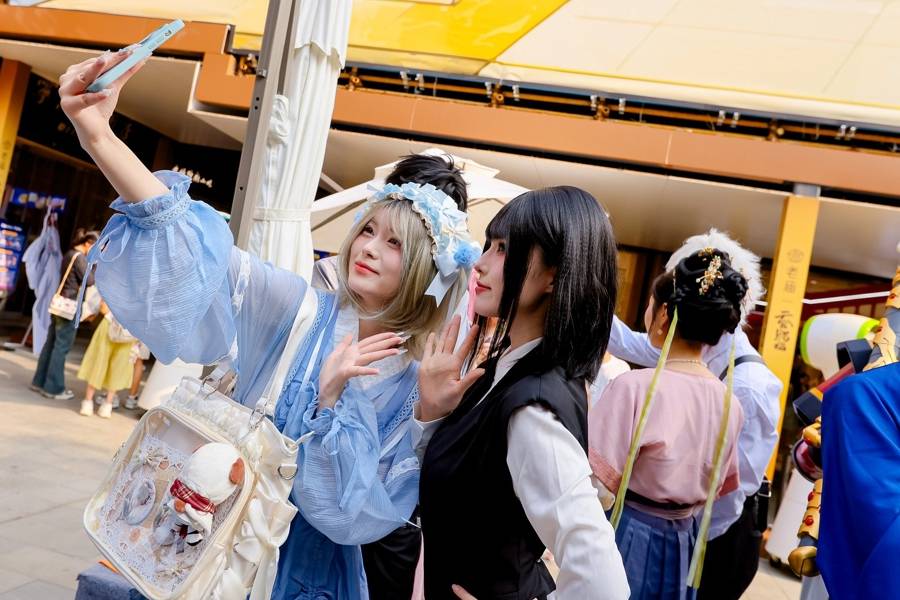 全球首个“痛岛”明天开放!记者提前探营,“RED LAND”燃动创意引擎