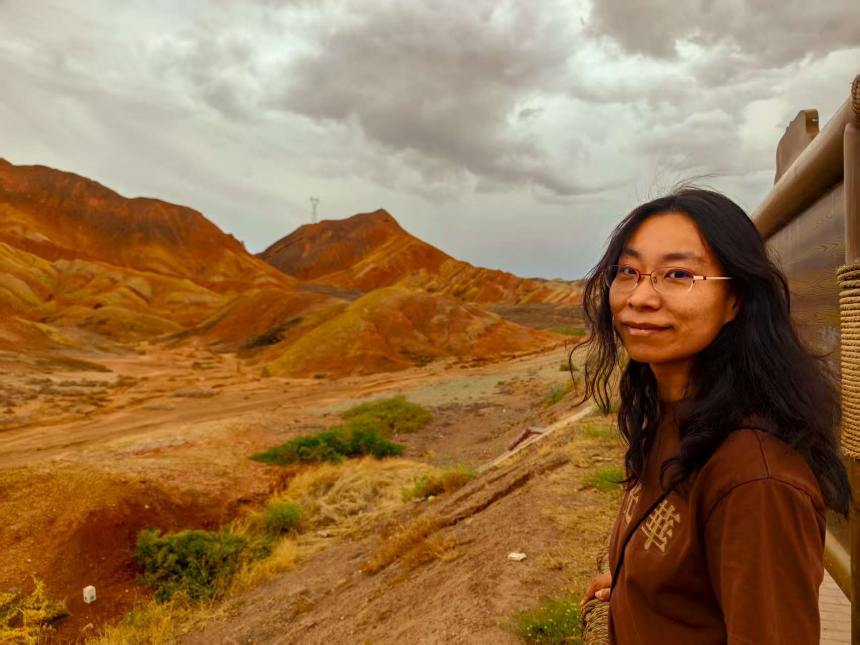 港大女博士放弃985回甘肃,研究县城“失败者”