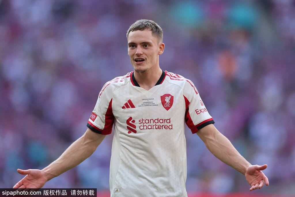 观战台:利物浦打响英超揭幕战 曼联枪手锋线天团火拼