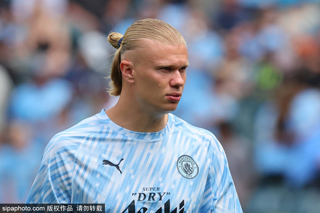 观战台:利物浦打响英超揭幕战 曼联枪手锋线天团火拼