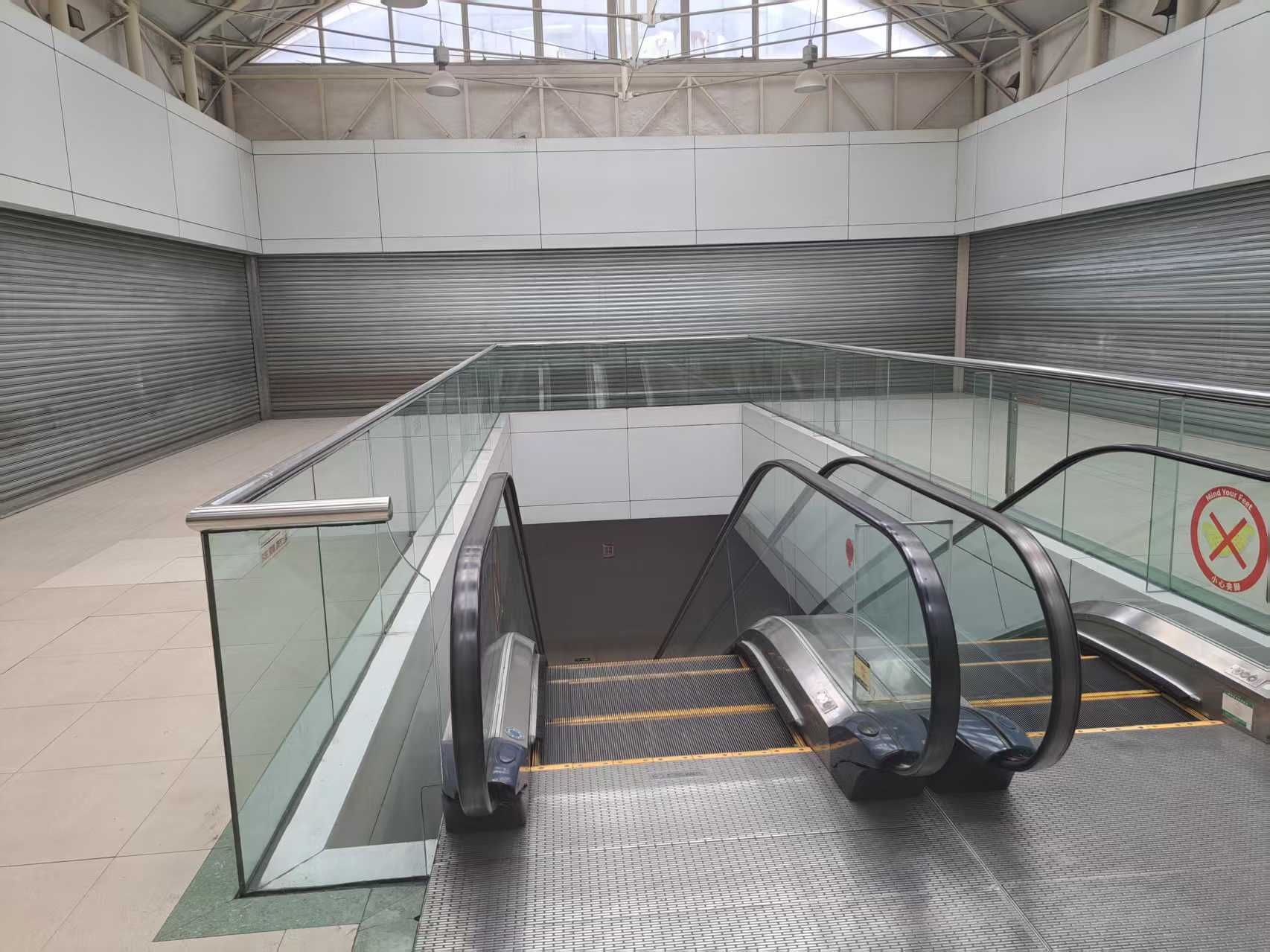 男子称花156元疑买山寨腰带,找商家理论被对方撂倒殴打,警方调查一年多无结果