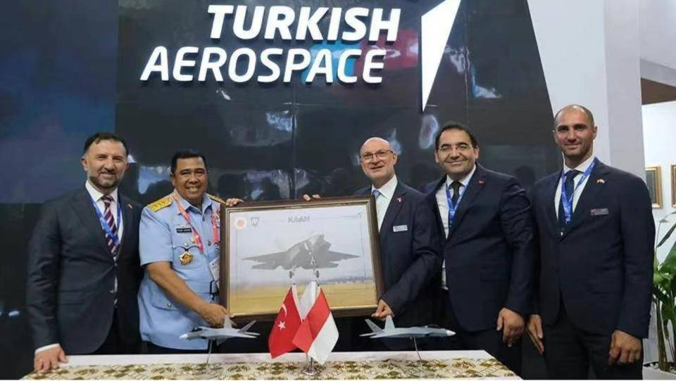 官宣歼-20已经不够“先进”可以公开,预示中国有更厉害重型战机