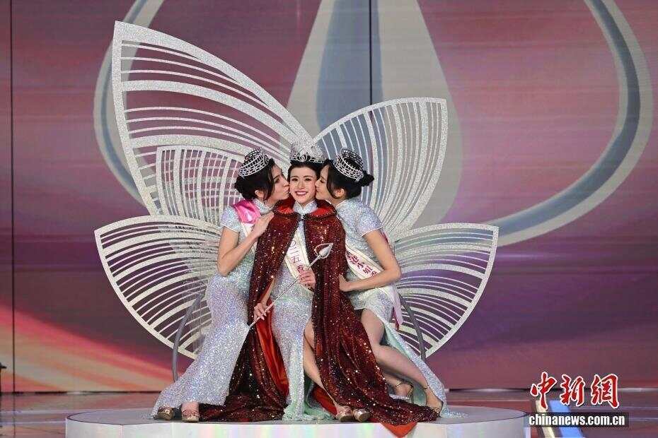 2025香港小姐三甲诞生!冠军陈咏诗加州大学伯克利分校博士,剑桥学霸施宇琪摘亚