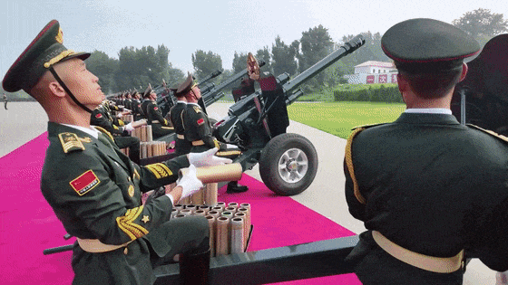 盛大阅兵即将开始,这是今晨的天安门广场!