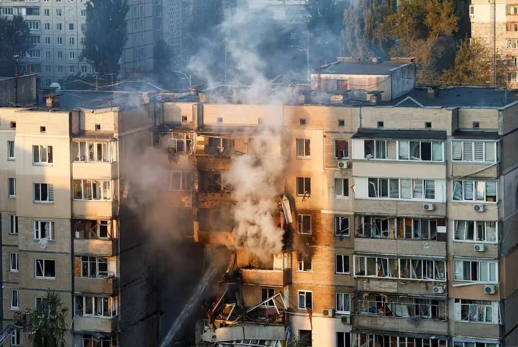 俄首次突破基辅最强防空区,美方坐不住了,决定从俄罗斯经济下手?