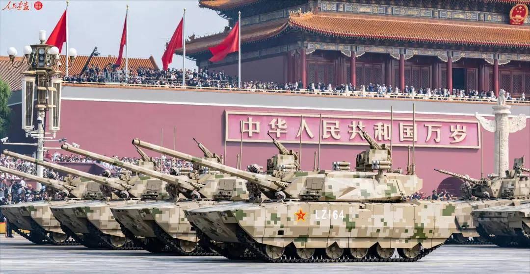 上打无人机,下打坦克!混动电驱!360度全景!100坦克有多厉害?