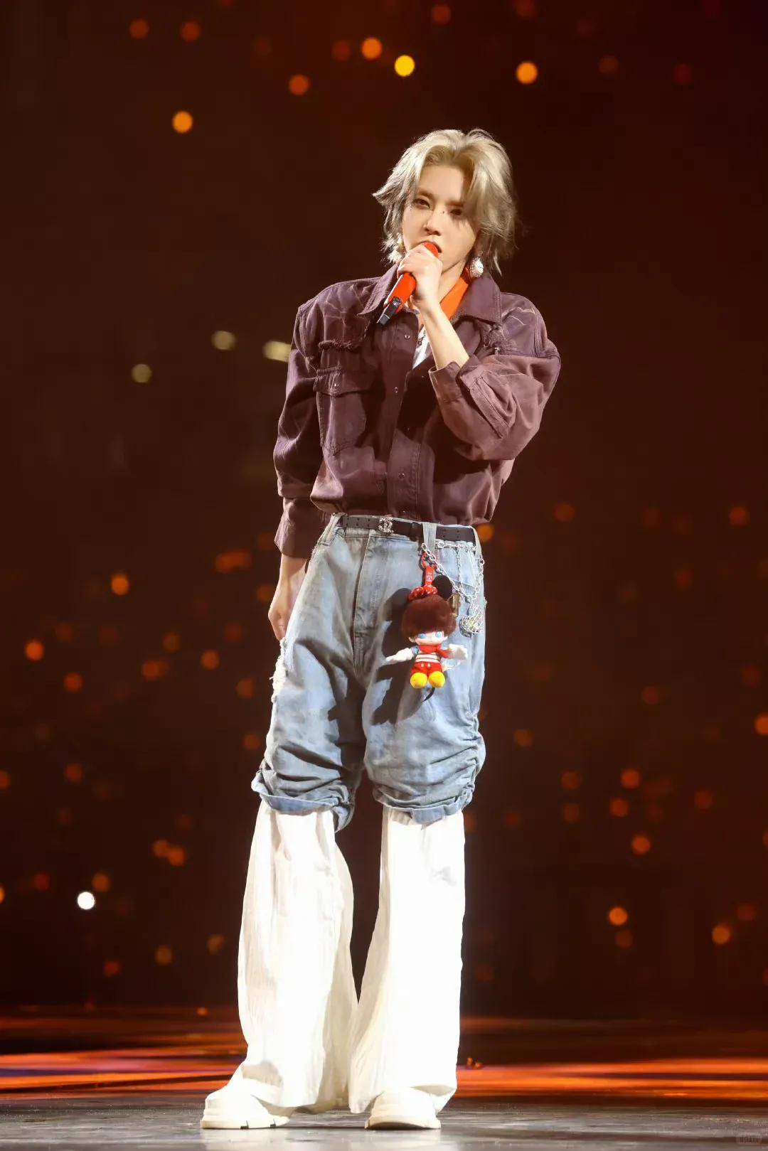 杨幂把钥匙扣扎在马尾上,瞬间实现满39减20!