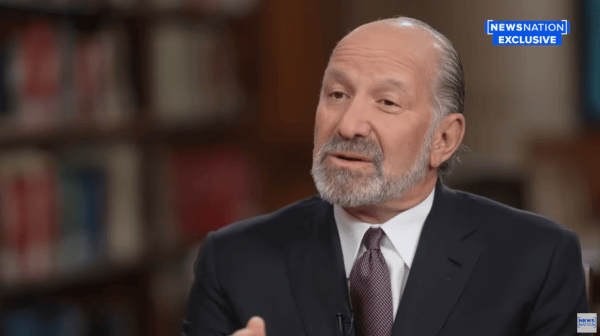 美国商务部长放话:希望美台两地芯片生产“五五分”