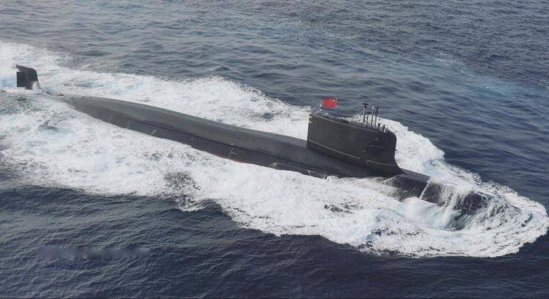 不仅有055万吨大驱和福建舰,美媒:中国095核潜艇循环泵+鹰击19
