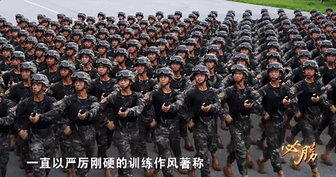 首次披露!九三阅兵刺刀全开刃!