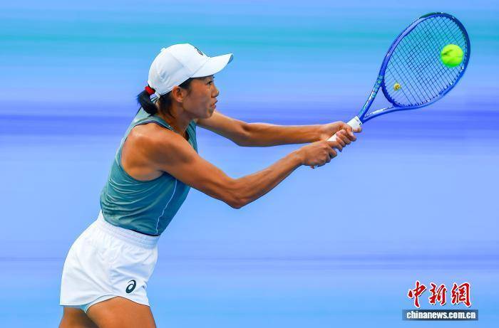 武网首轮:中国金花张帅逆转晋级