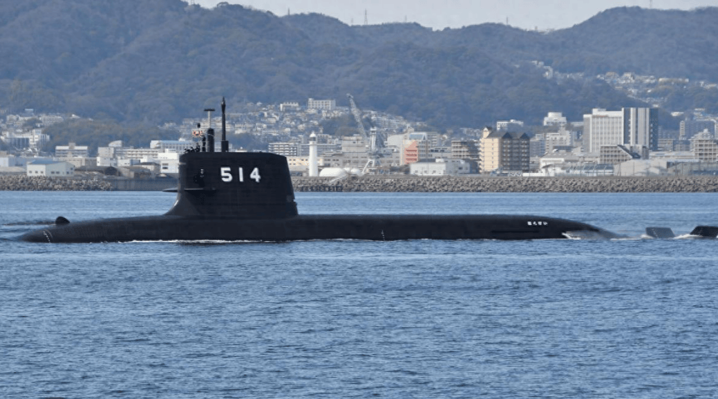 日本最新武器亮相,剑指福建舰,中方红线划明,三航母蓄势待发