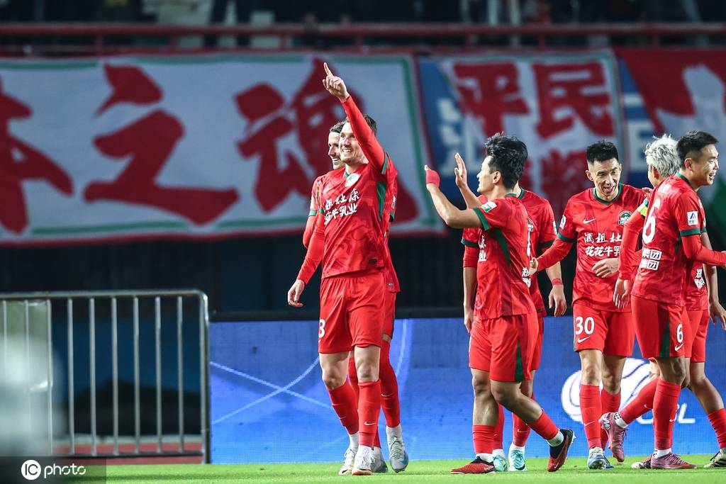 中超-纳萨里奥马亚破门 亚泰0-2不敌河南仍垫底