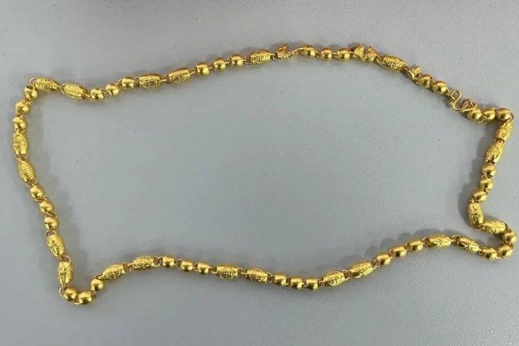 金项链里发现大量不明金属,多家金店中招,警方:2人在黄金中掺铼